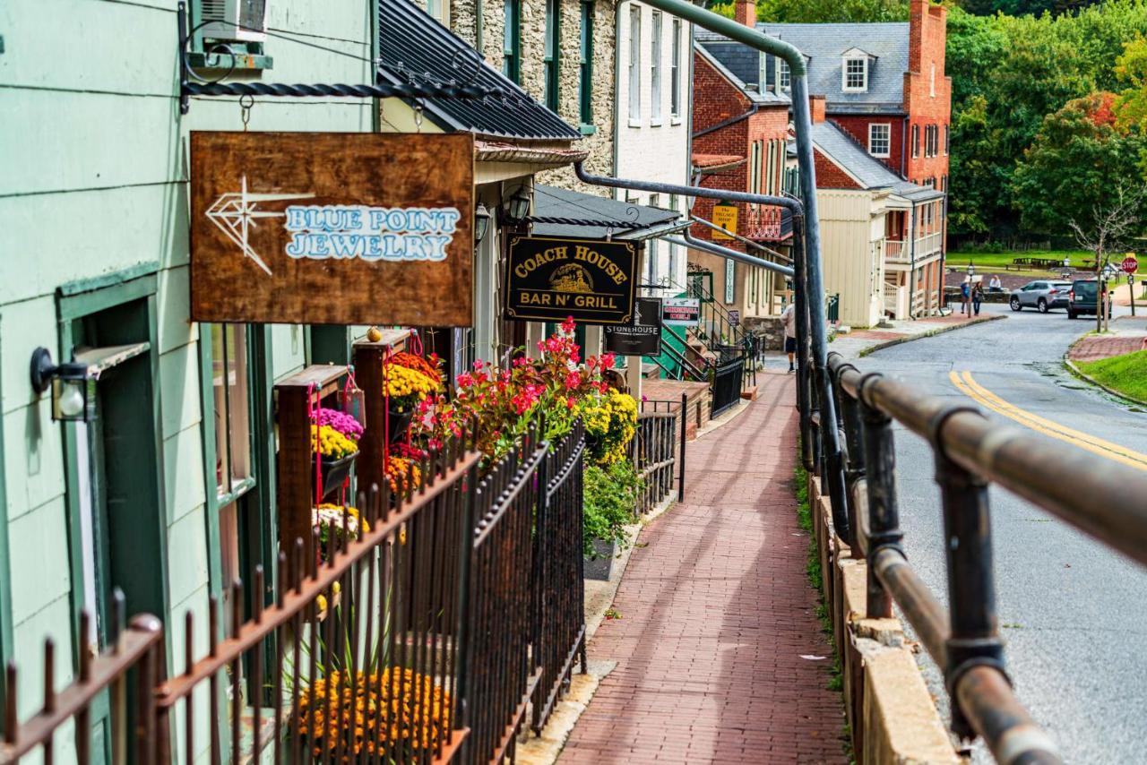 Enchanting Cottage, Walk To Downtown Harper's Ferry Esterno foto