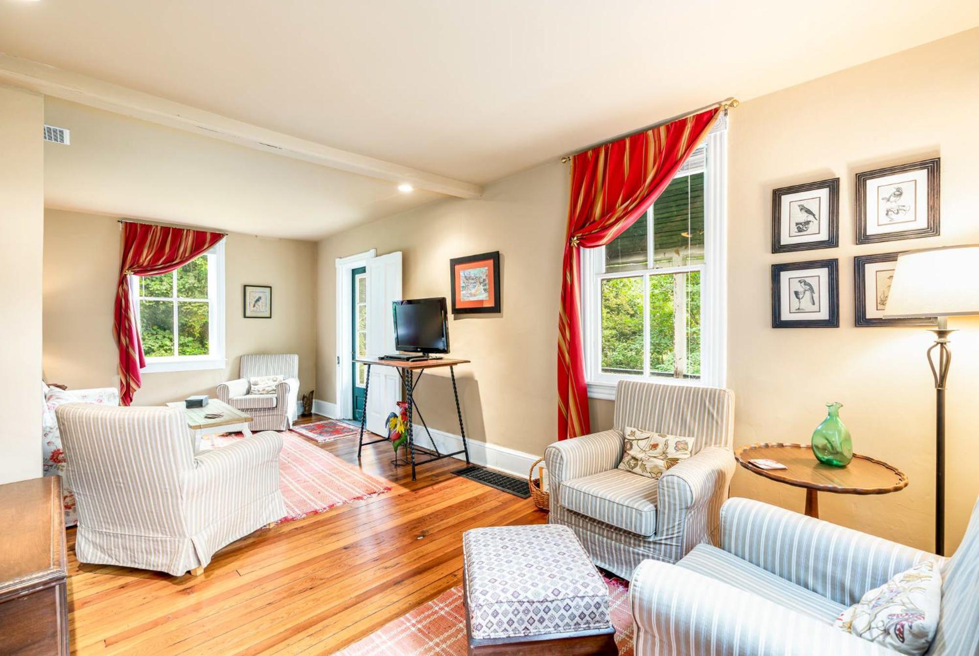 Enchanting Cottage, Walk To Downtown Harper's Ferry Esterno foto
